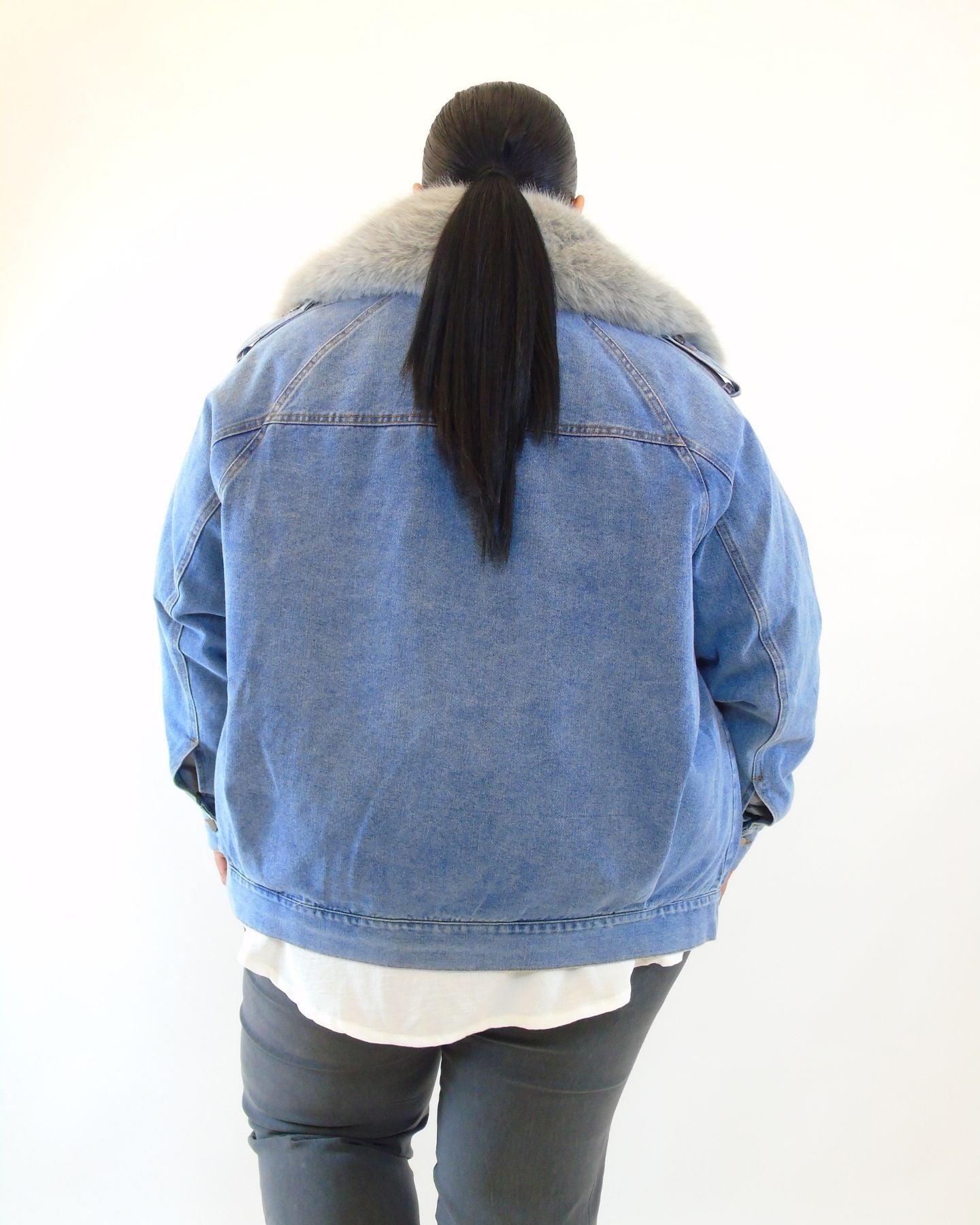 Giubbino in jeans con eco pelliccia