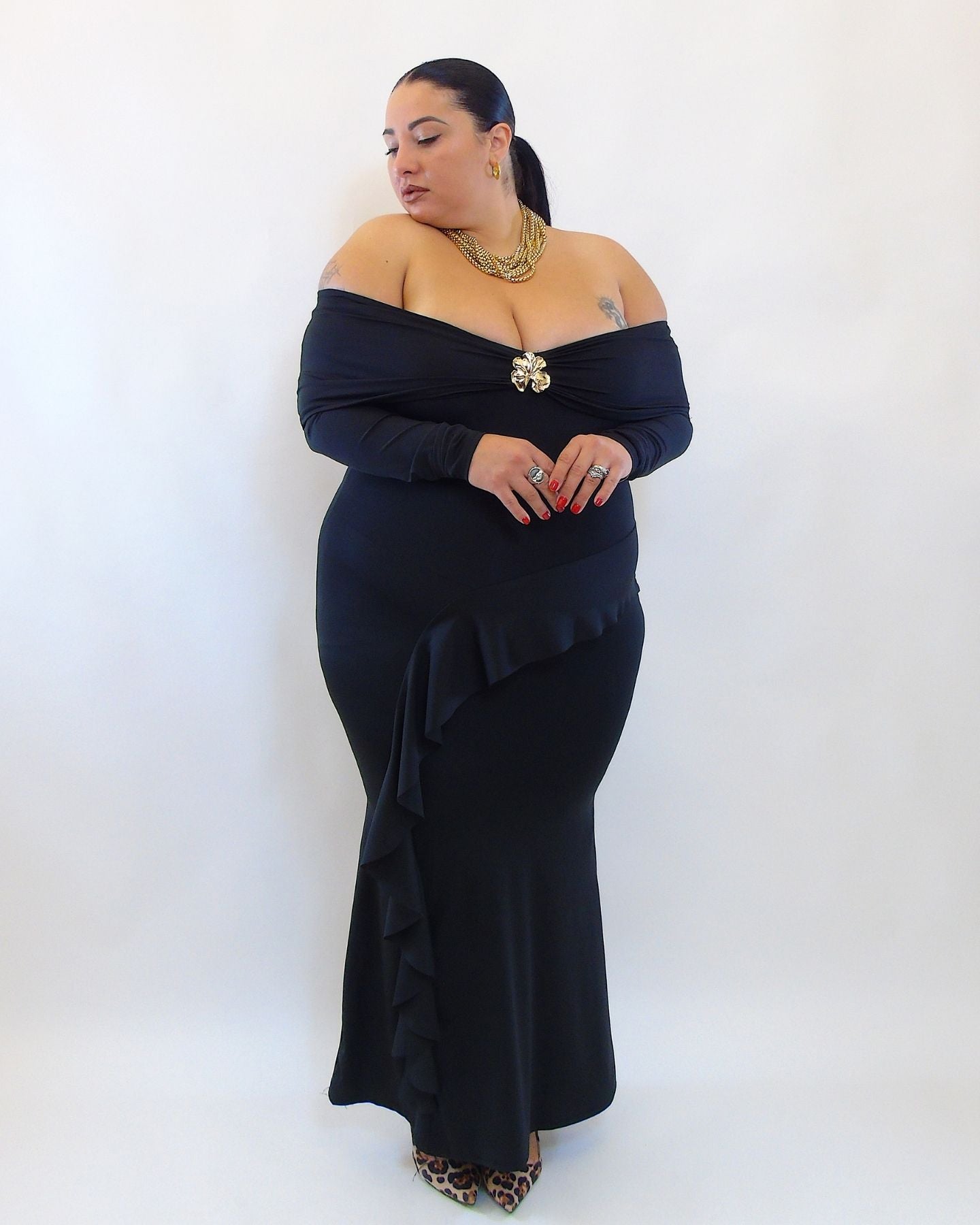 Abito modellante scollo a barca 3502