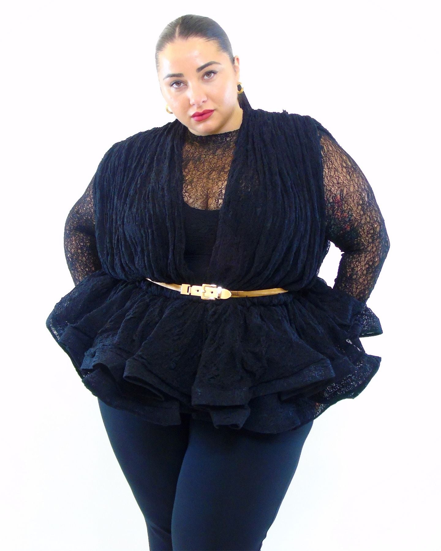 Blusa con balze con maglia  823