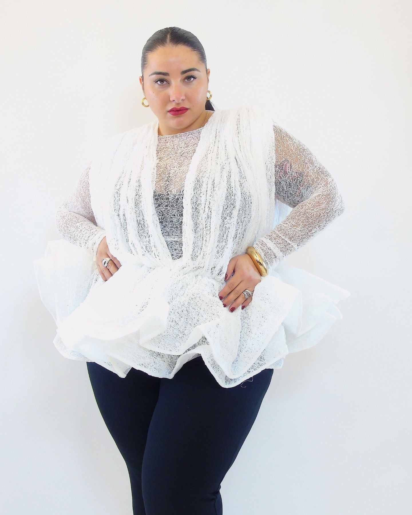 Blusa con balze con maglia  823