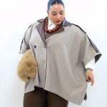 poncho con dettagli in pelle 86599