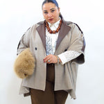 poncho con dettagli in pelle 86599