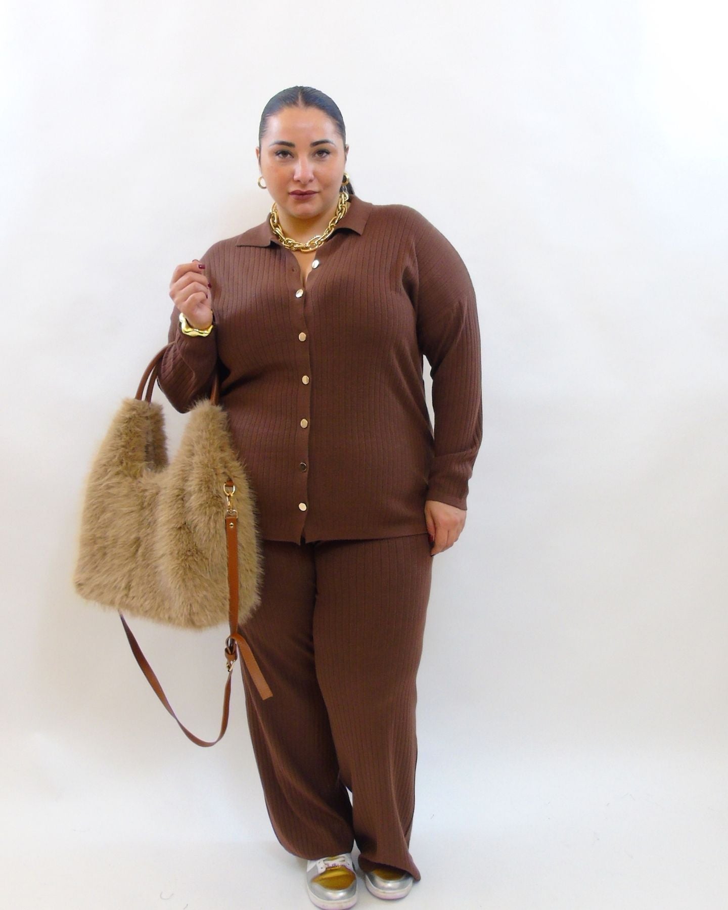 Coordinato con bottoni oro 099