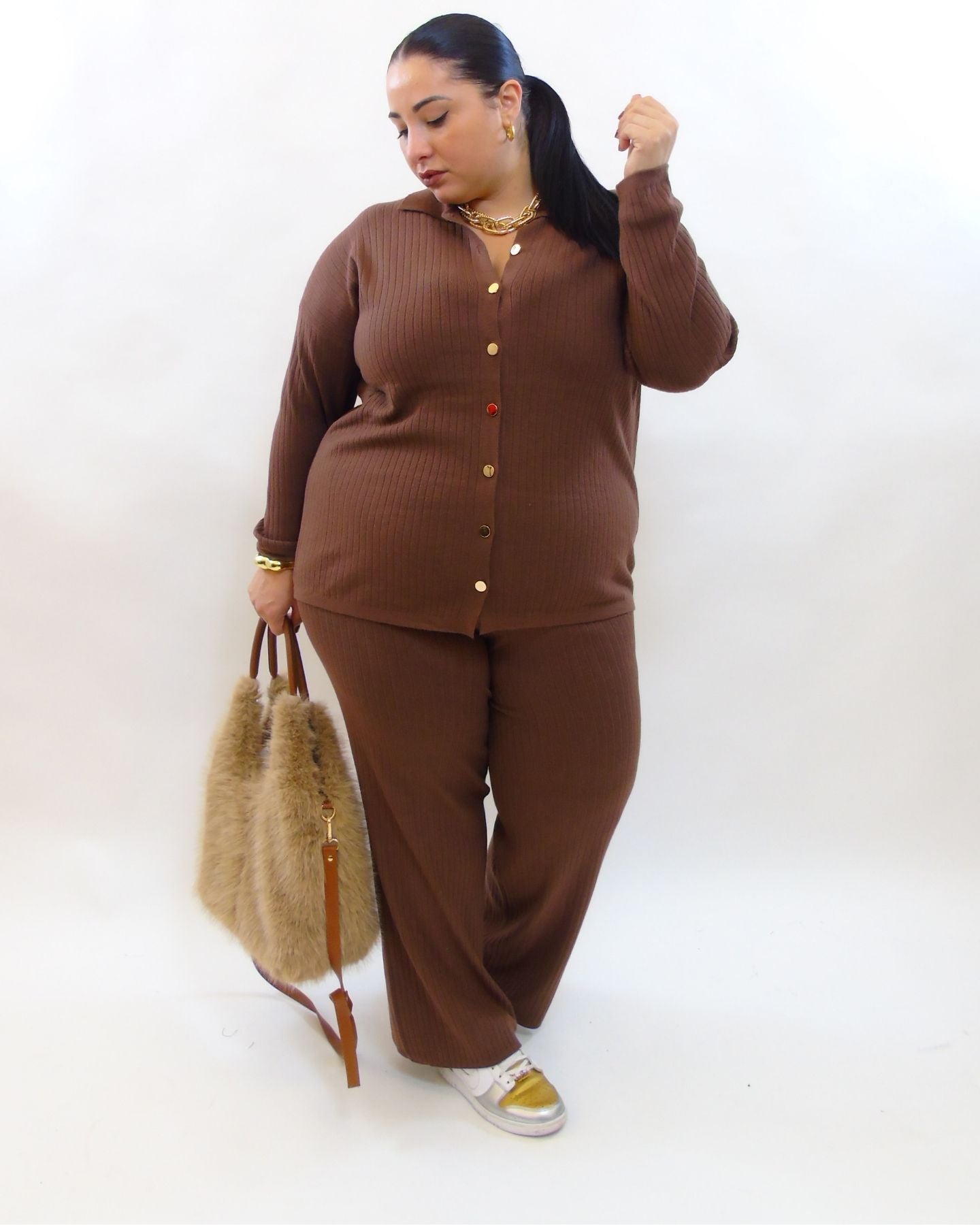 Coordinato con bottoni oro 099