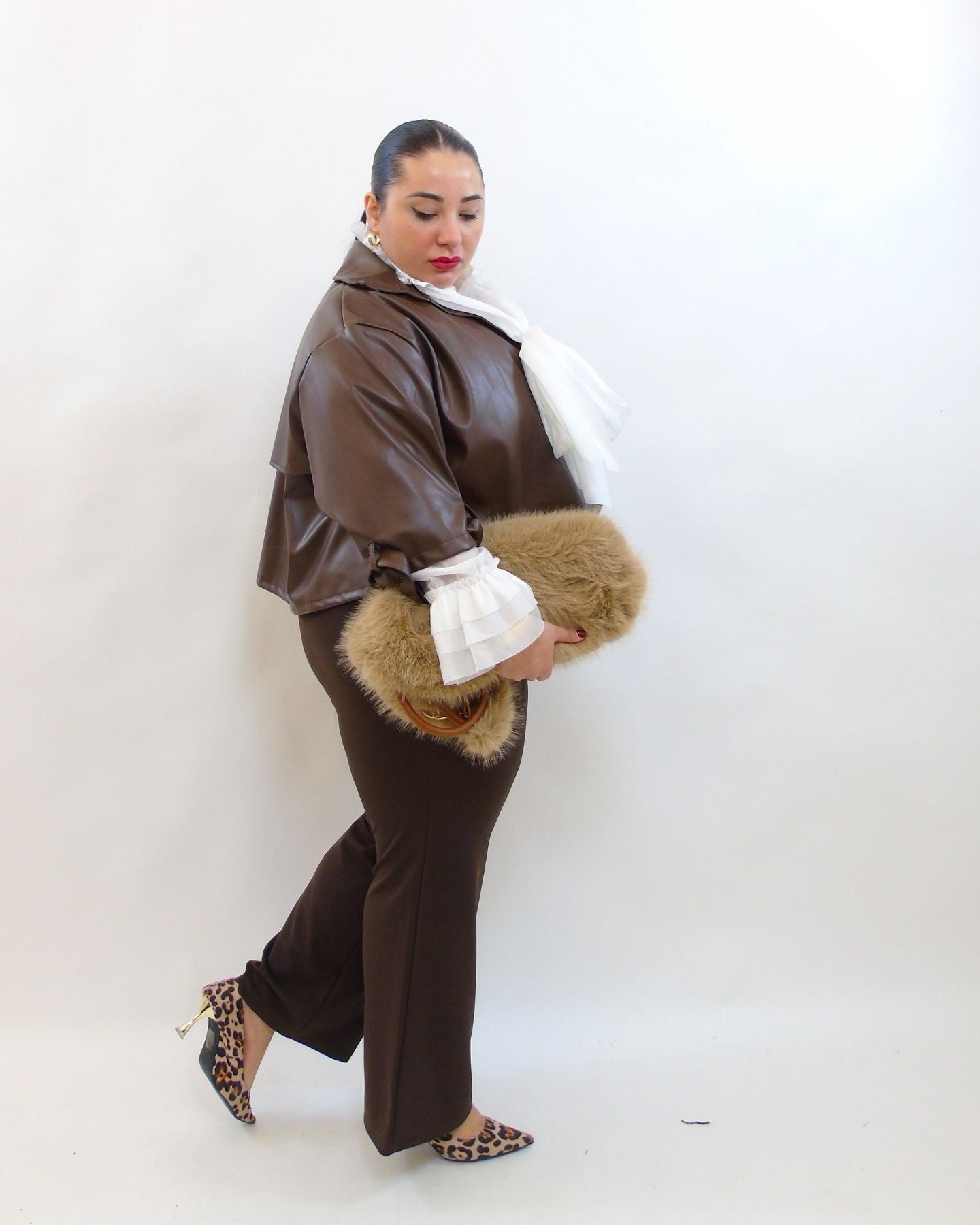 Pantalone con bottone laterale 8529