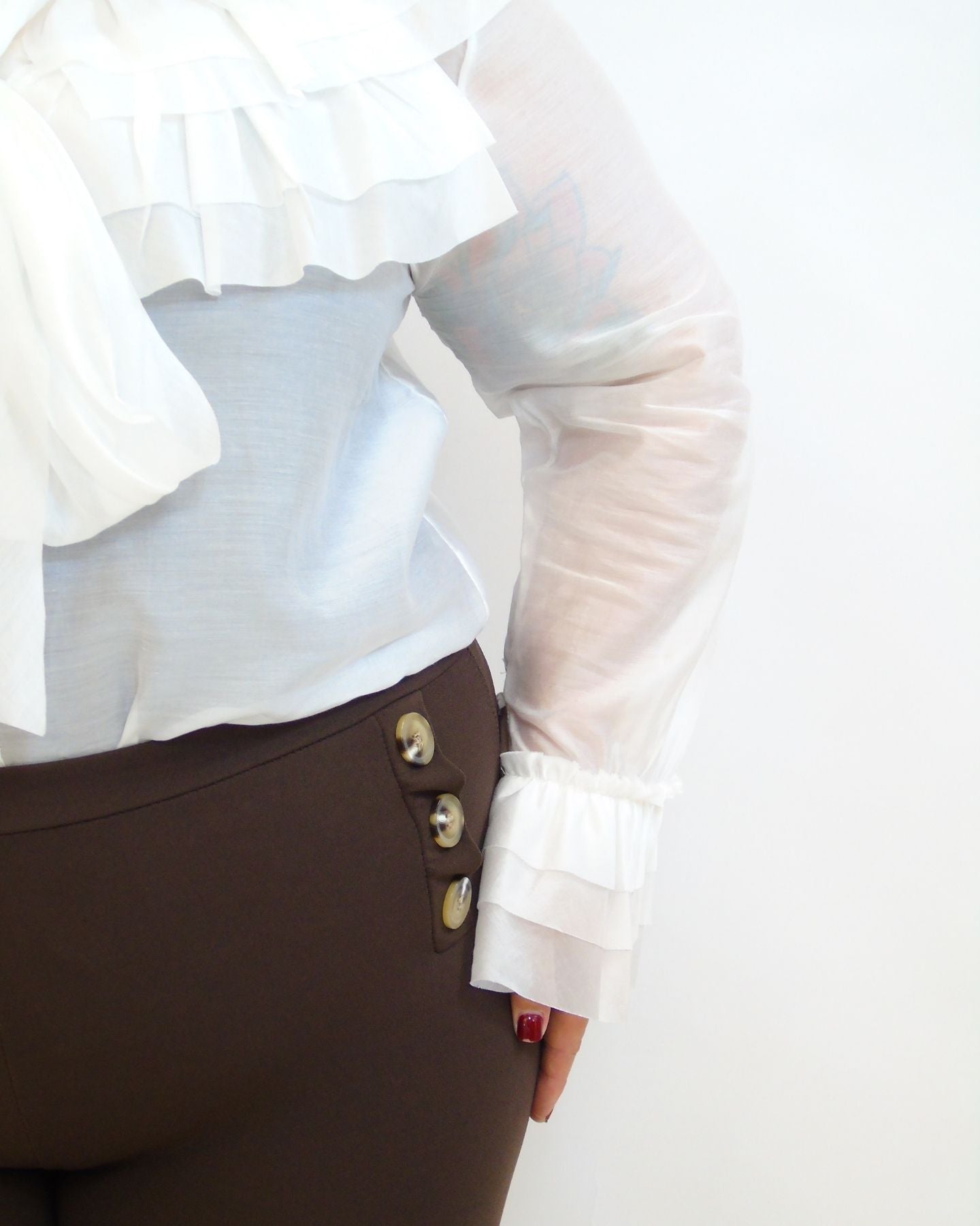 Pantalone con bottone laterale 8529