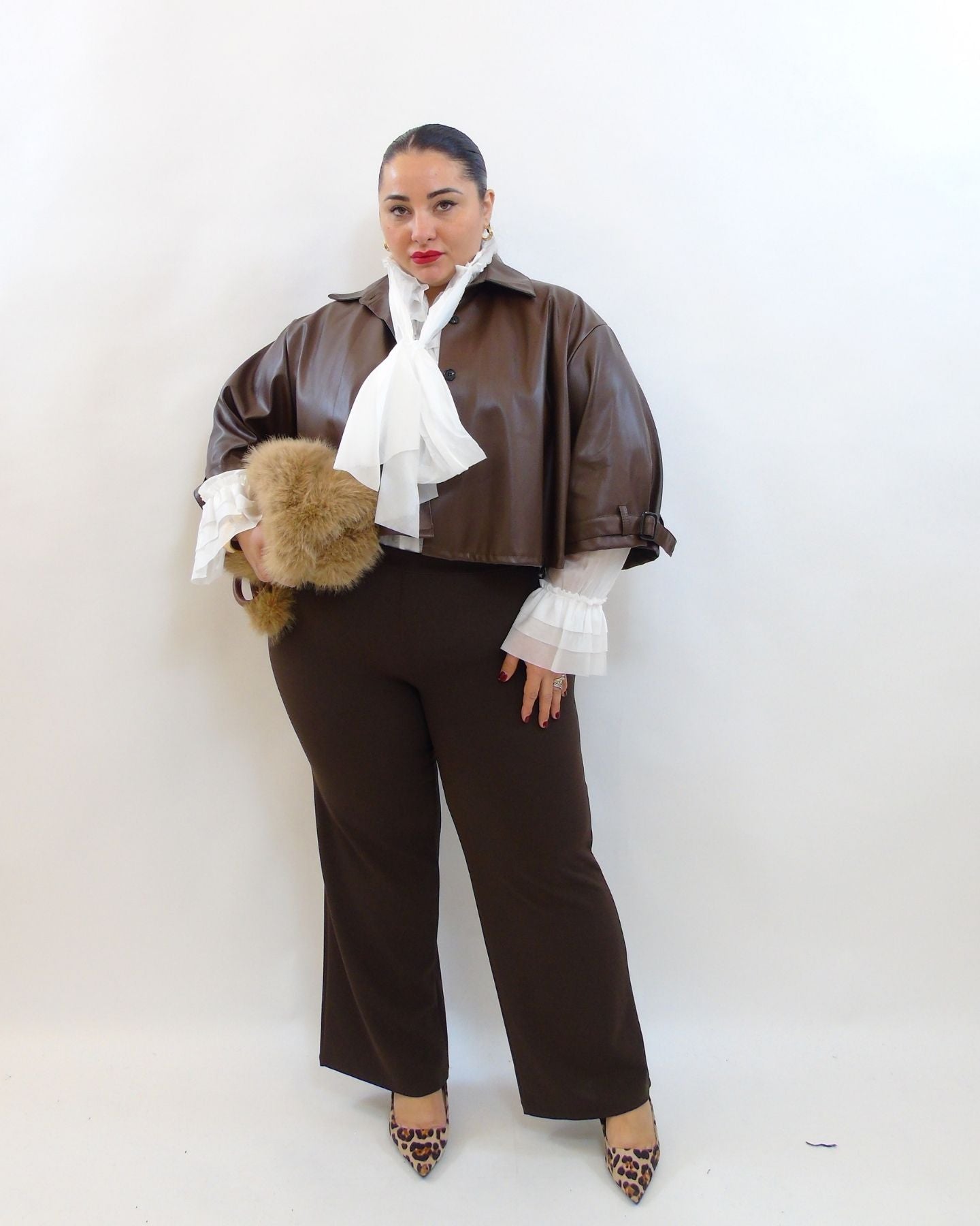 Giubbino in pelle taglio mantella 4572