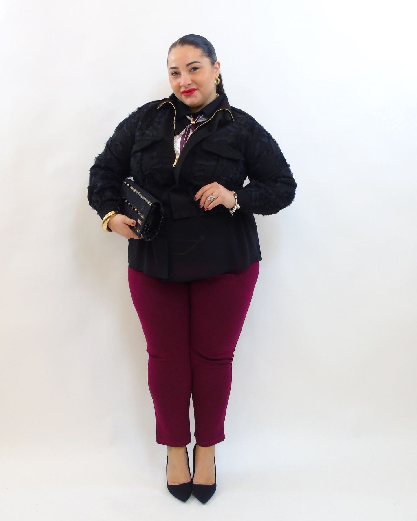 Giubbino taglio crop con rose in rilievo 25023