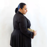 Abito con piume e bottoni 15887