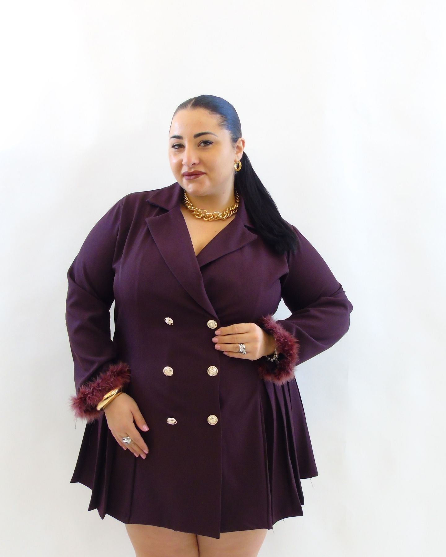 Abito con piume e bottoni 15887