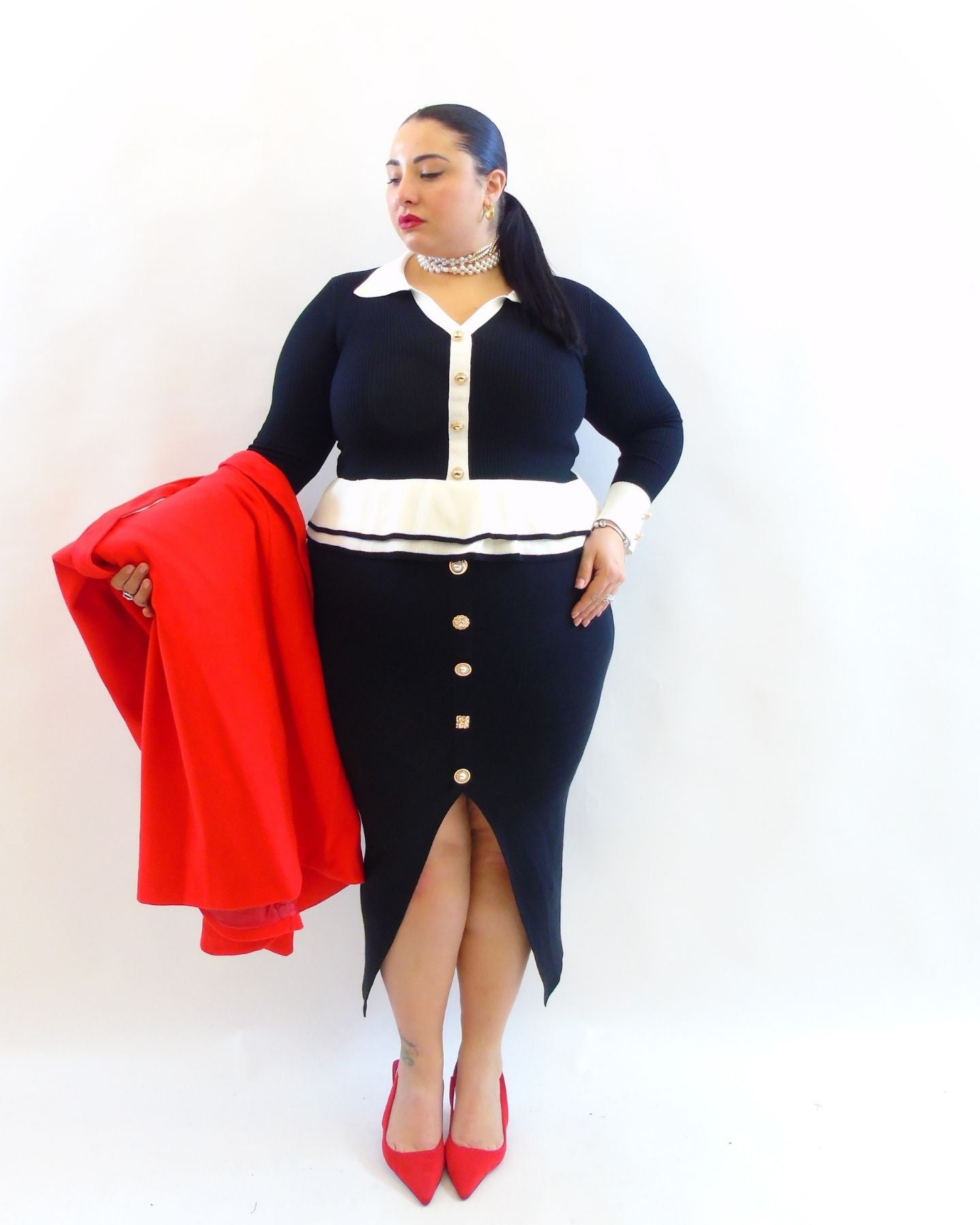 Pull con balze e bottoni 081173