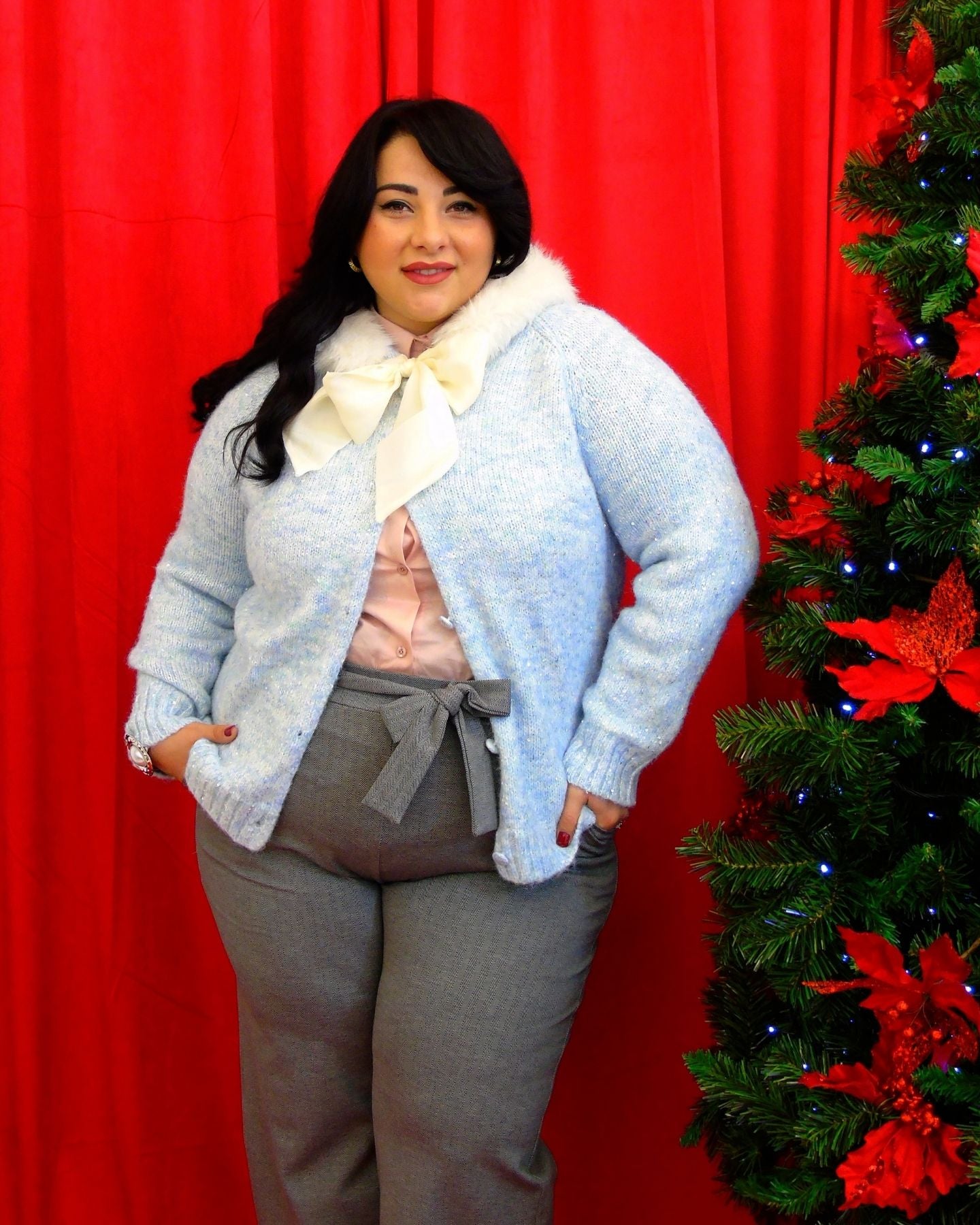 Cardigan con fiocco e piume 2070