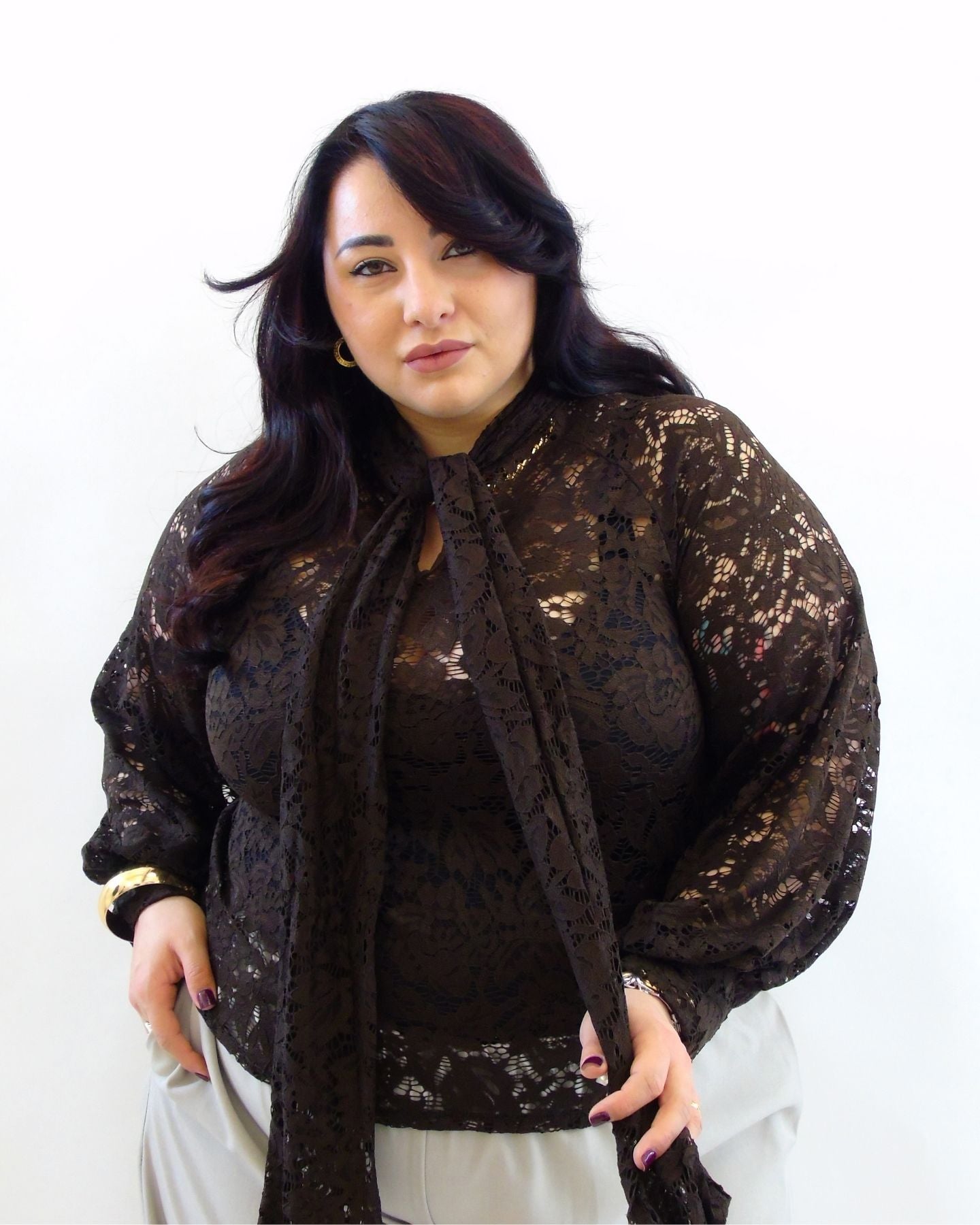 Camicia in pizzo con fiocco 7863