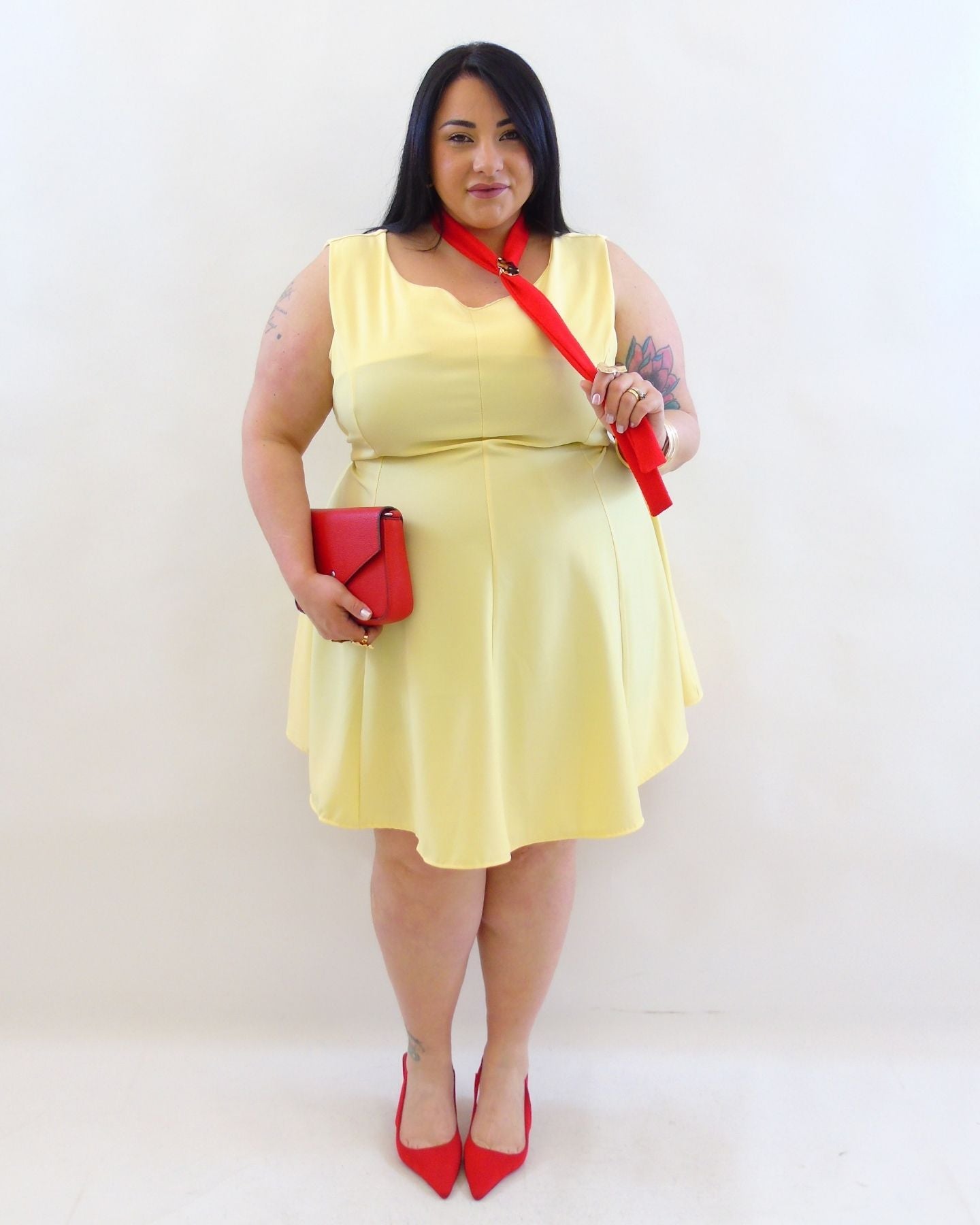 Abito con stringhe sul retro 92841